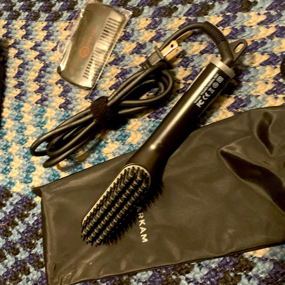 Akram Deluxe Beard Straighter